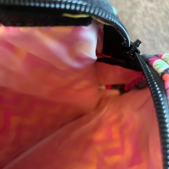 NWT Vera Bradley Floral Cosmetic Bag - Picture 3 of 4